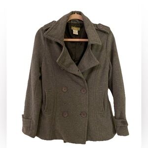 Pea coat 
Gray 
Size medium
So soft